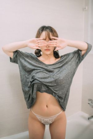 性乳燕三级在线观看